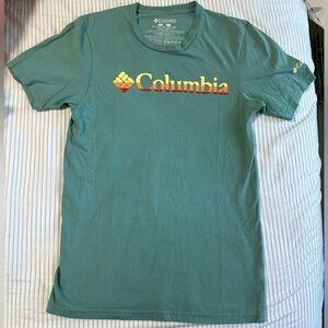 Unisex (labeled men’s) Columbia tshirt